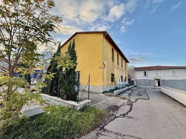 Laboratorio in vendita a Santa Croce sull'Arno