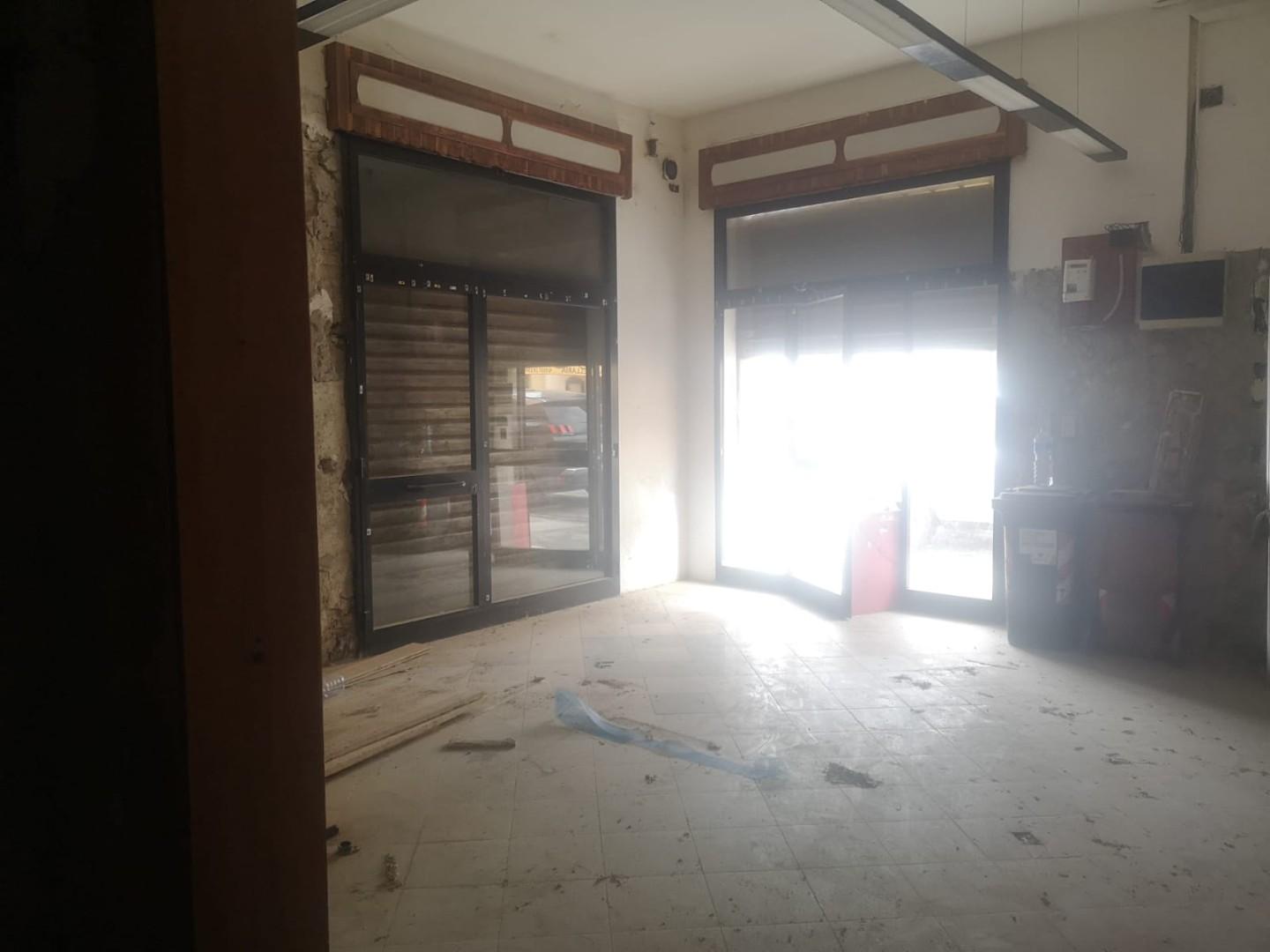 Locale commerciale da ristrutturare, Pontedera sozzifanti,ospedale