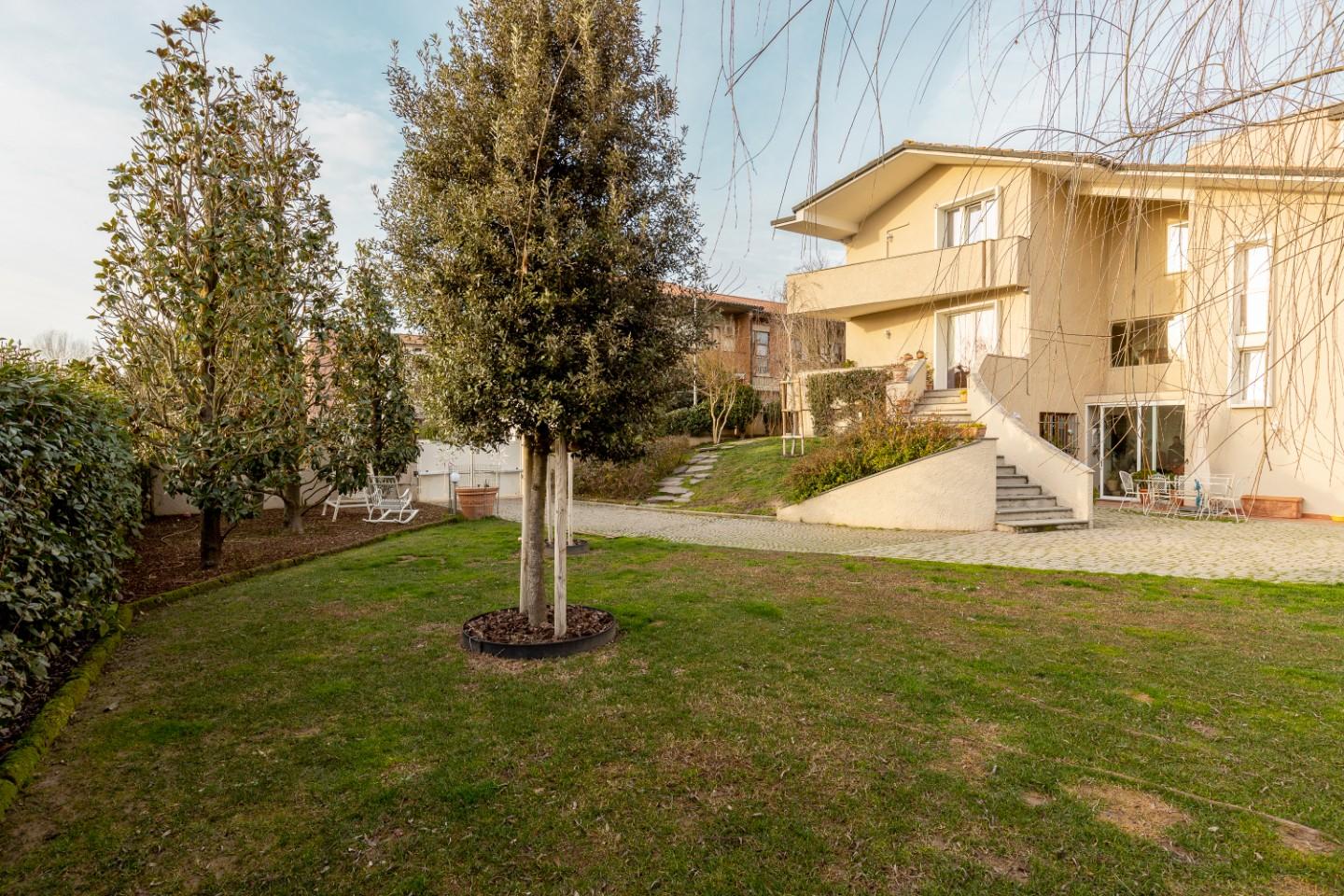 Villa con giardino, Pontedera bellaria
