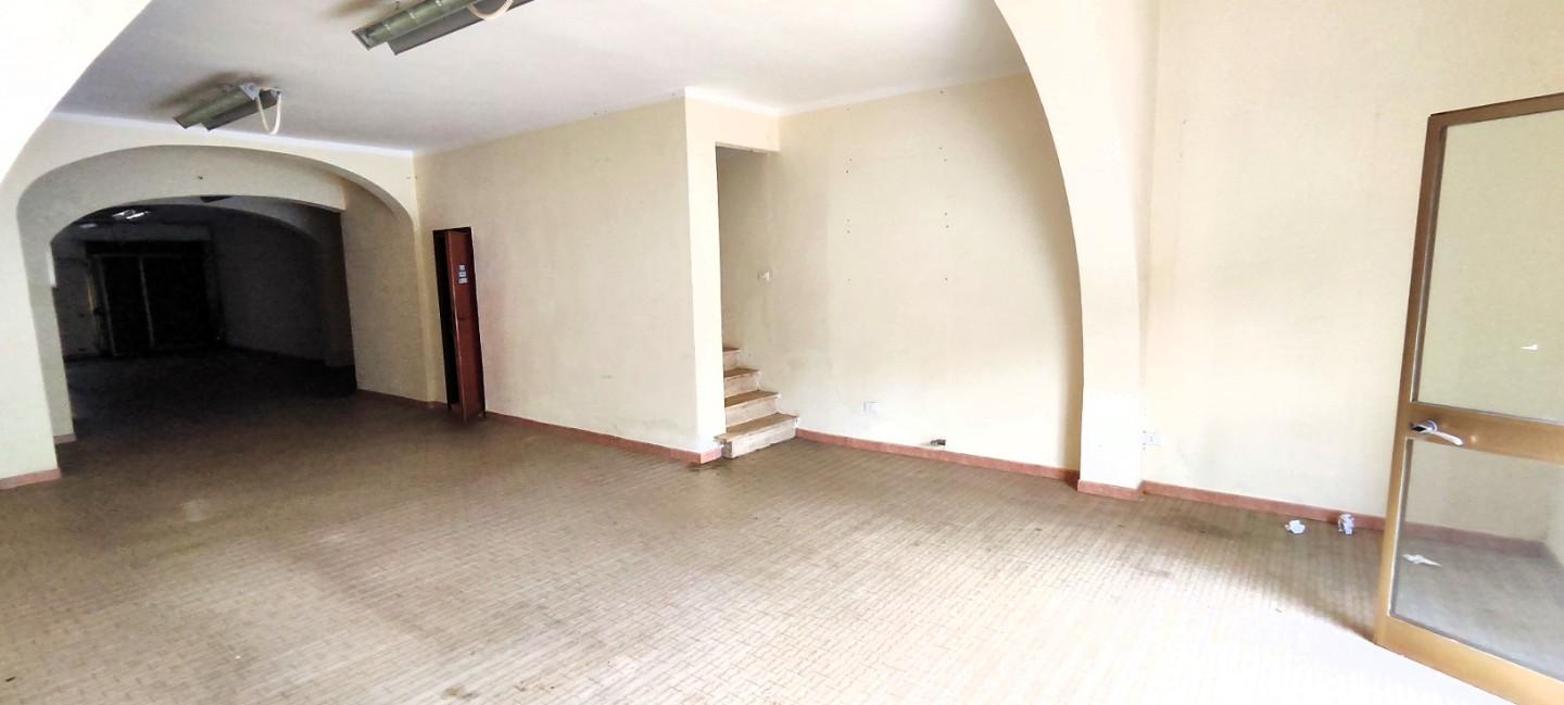 Negozio in vendita a Castelfranco di Sotto