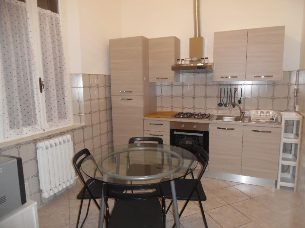 Stanza Singola con terrazzo, Pontedera centro