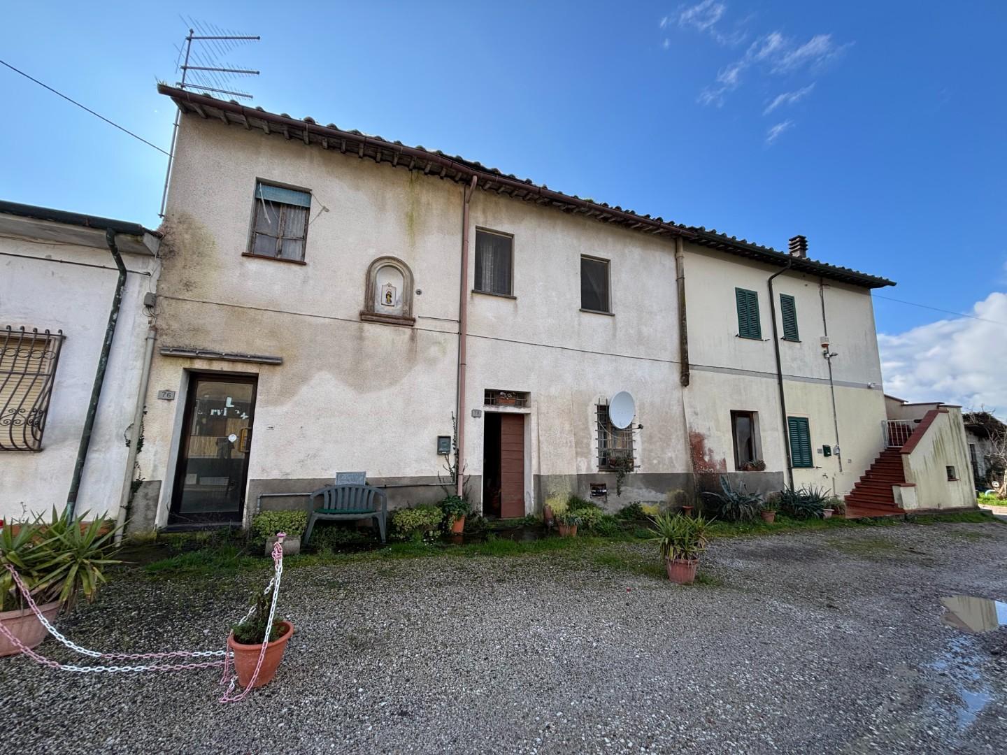 Casa indipendente da ristrutturare, Bientina quattro strade