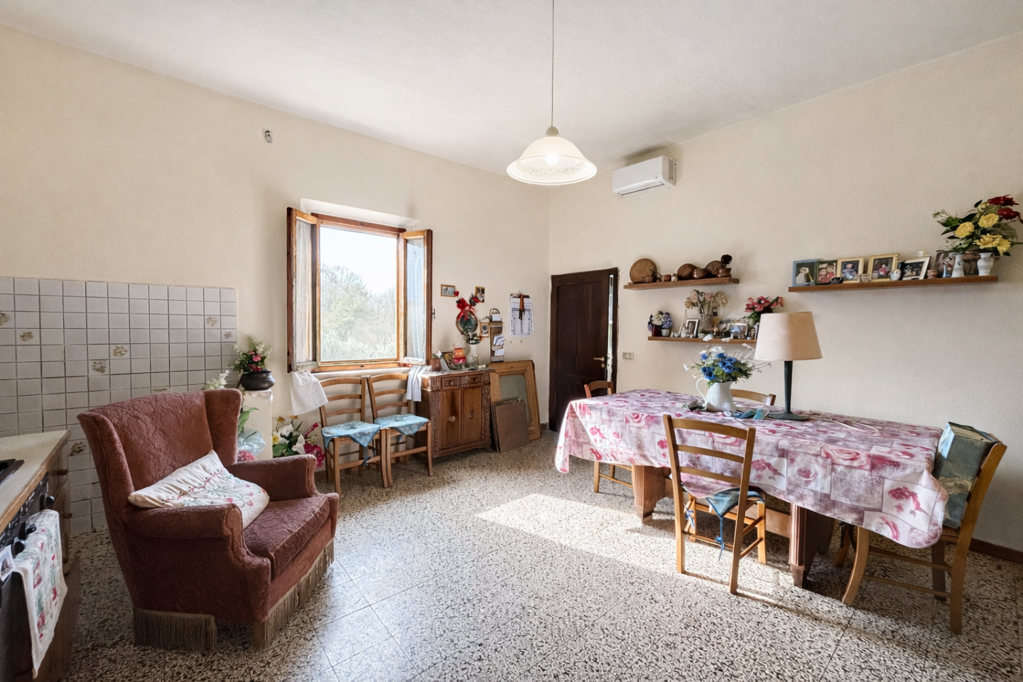 Casa indipendente da ristrutturare, Bientina quattro strade