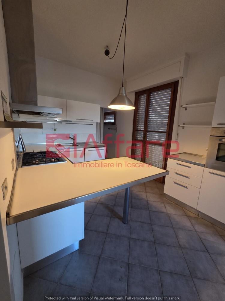 Attico con terrazzi, Pontedera centro