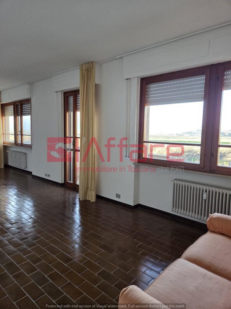 Attico con terrazzi, Pontedera centro