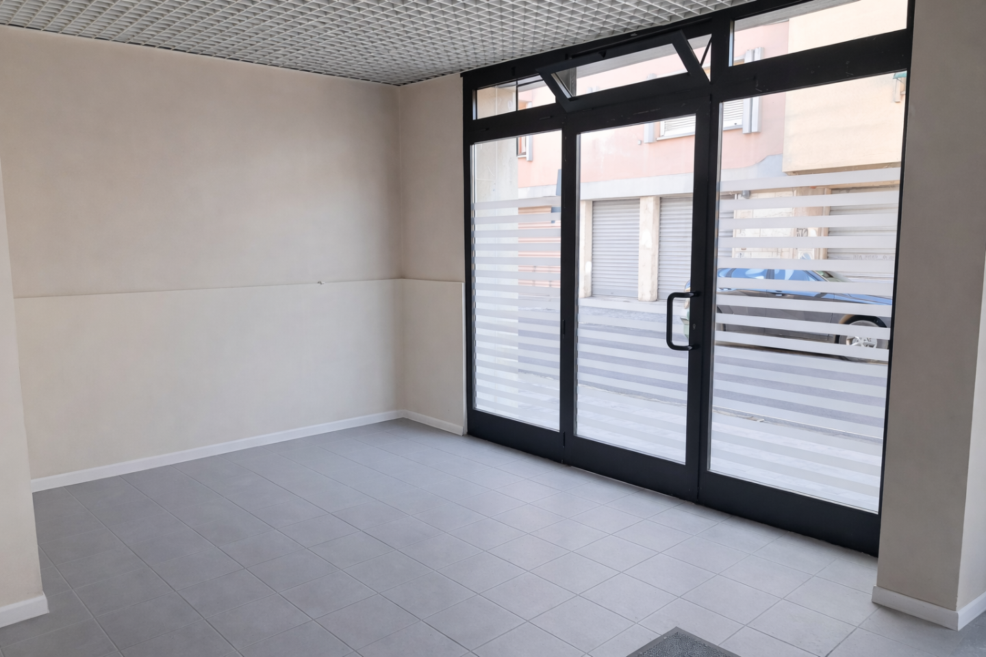 Negozio ristrutturato, Pontedera centro