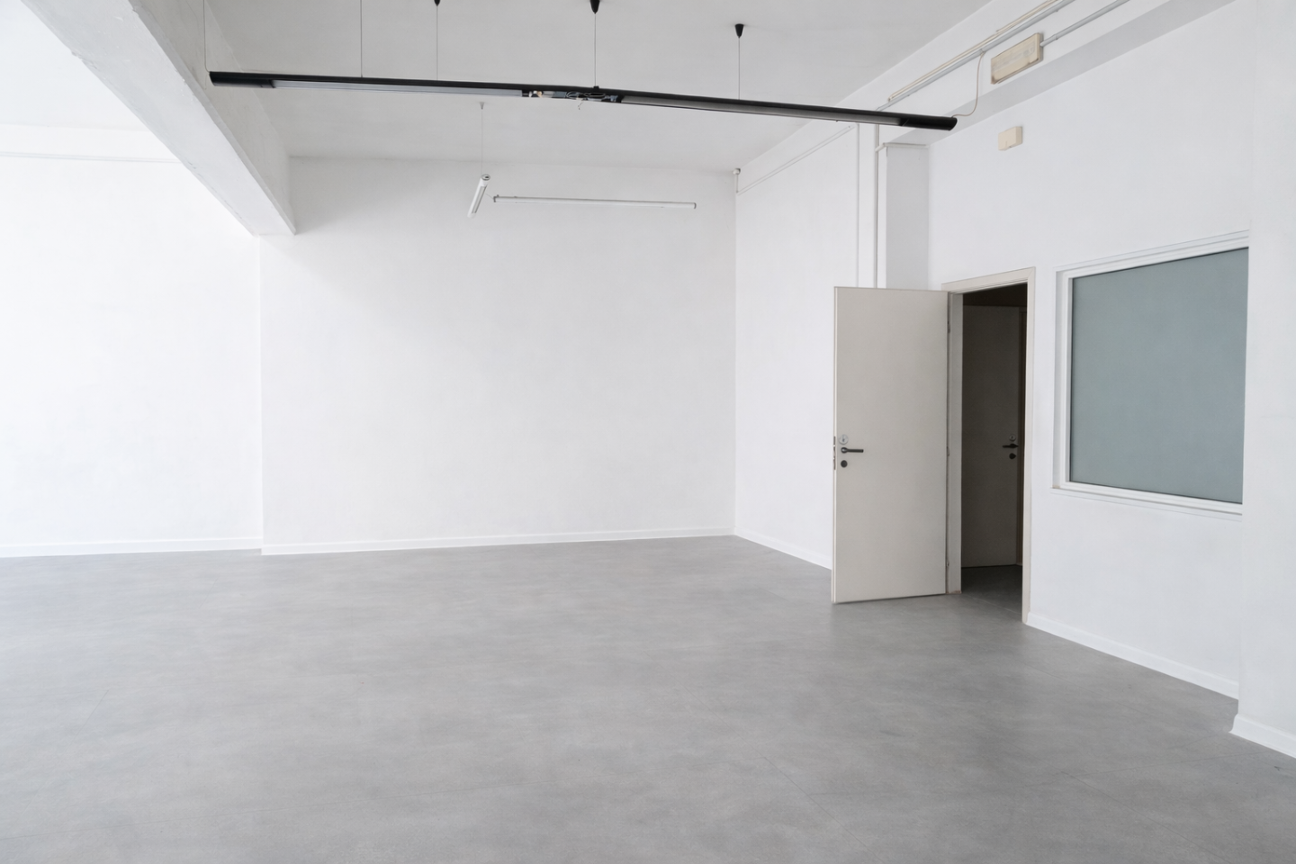 Negozio ristrutturato, Pontedera centro