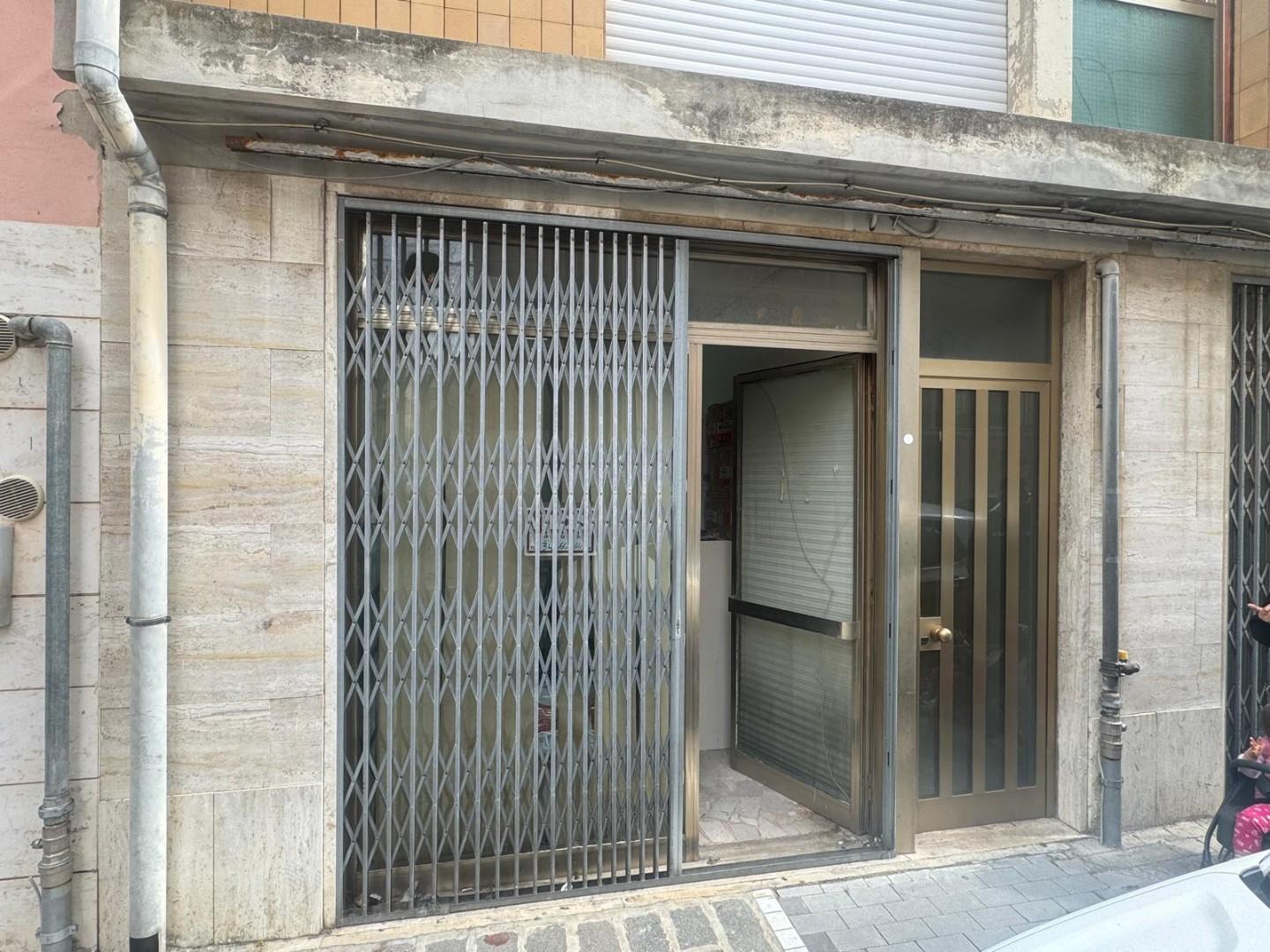 Box/Garage 16mq in vendita, Pontedera stazione