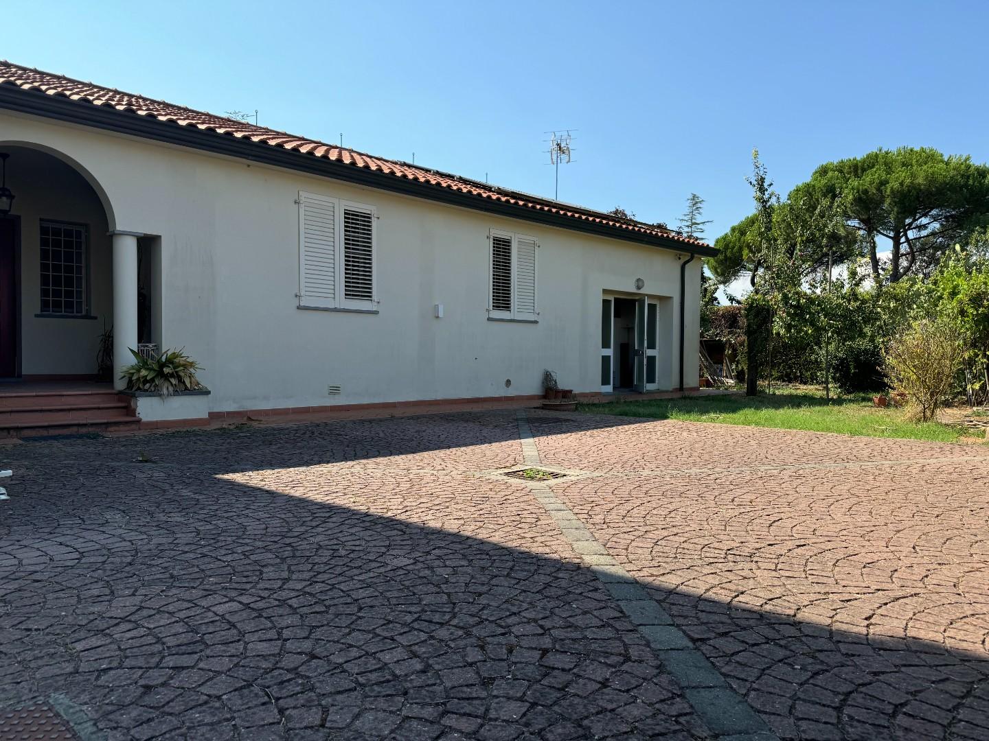 Casa indipendente con giardino, Pontedera il giardino