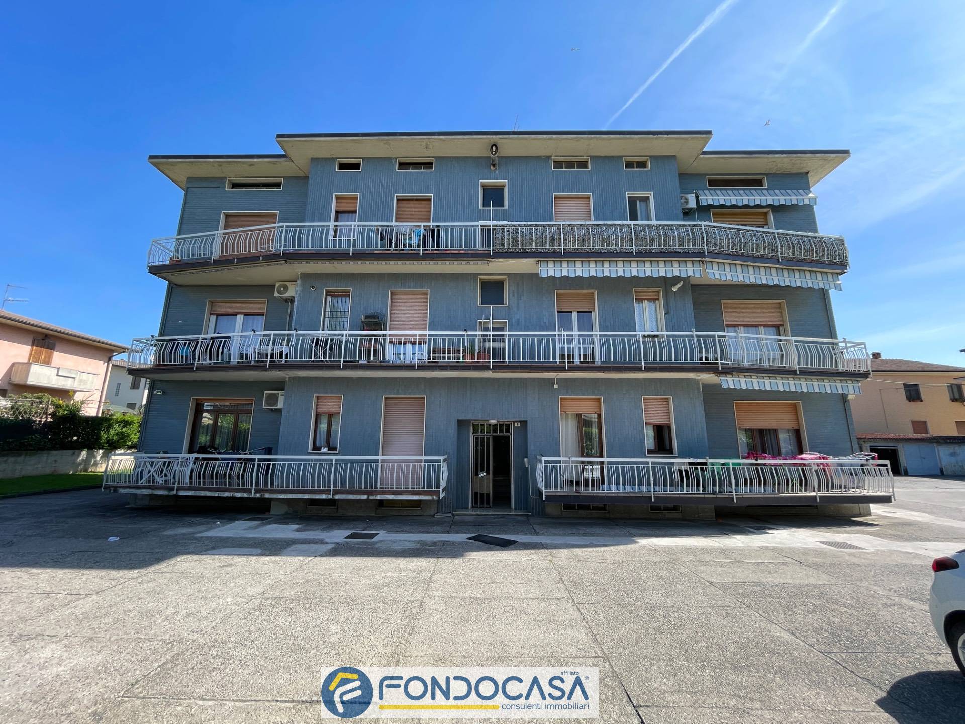 Magazzino in vendita a Cazzago San Martino, Bornato