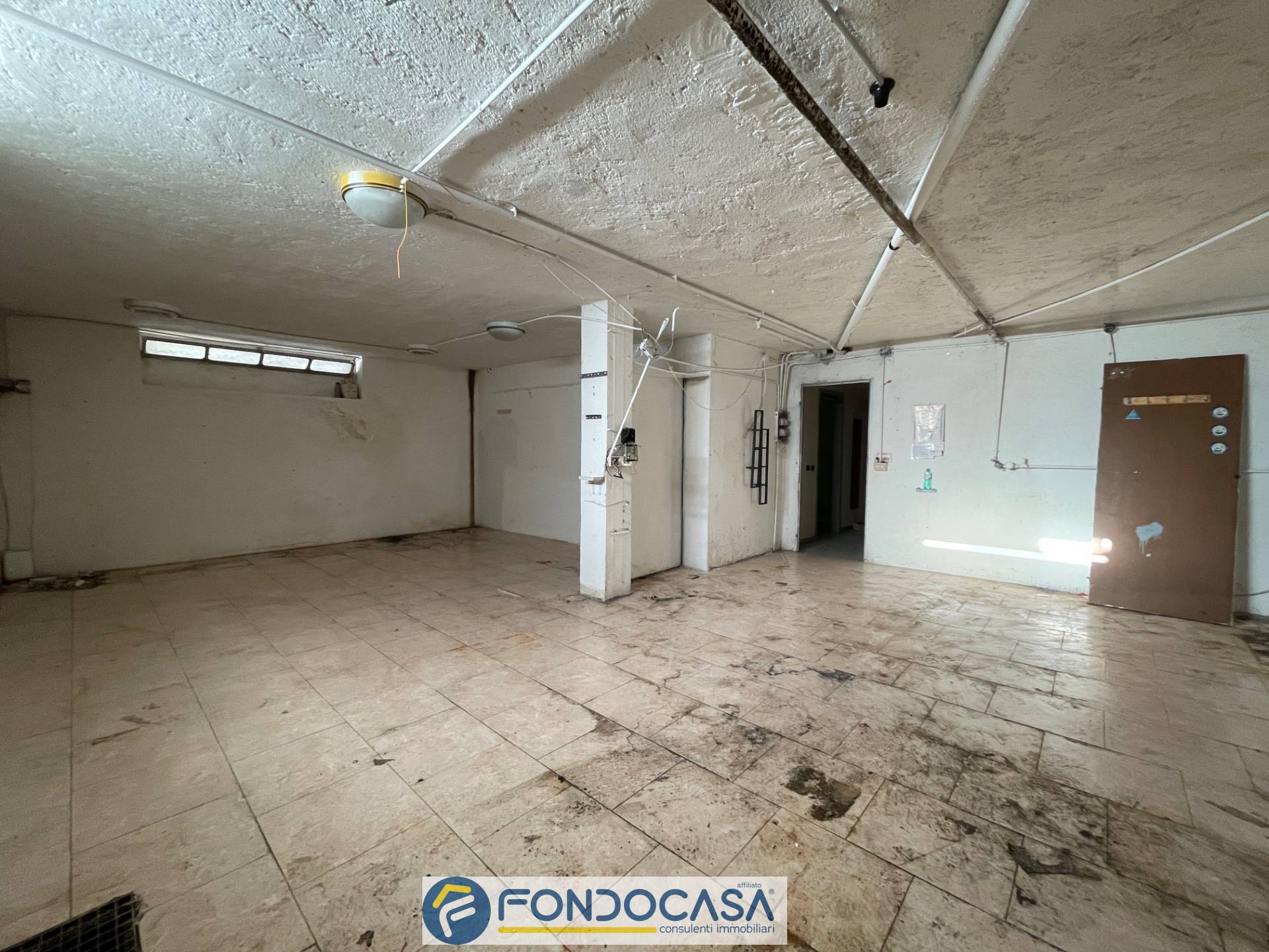 Magazzino in vendita a Cazzago San Martino, Bornato