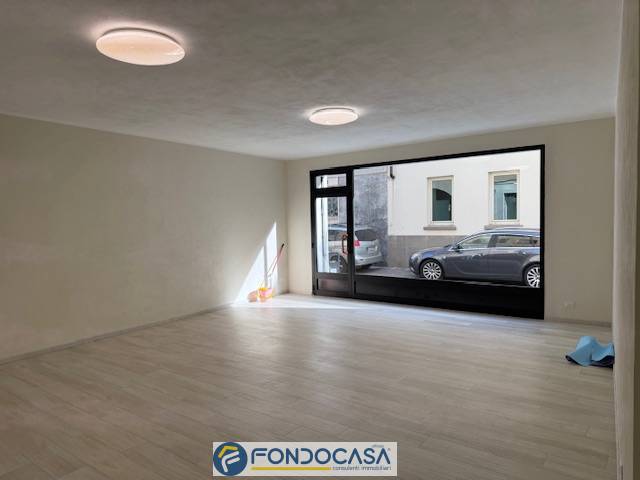 Locale commerciale in affitto a Coccaglio