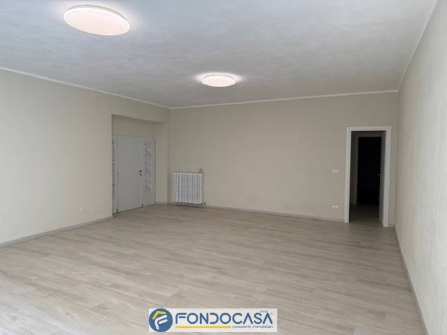 Locale commerciale in affitto a Coccaglio