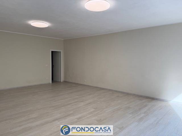 Locale commerciale in affitto a Coccaglio