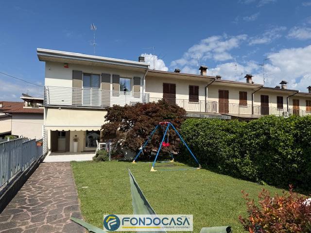Villette a schiera in vendita a Passirano