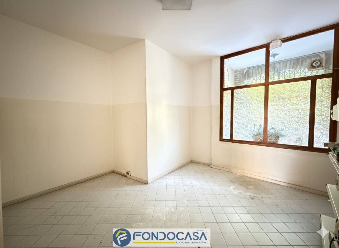 Locale commerciale in vendita a Cazzago San Martino