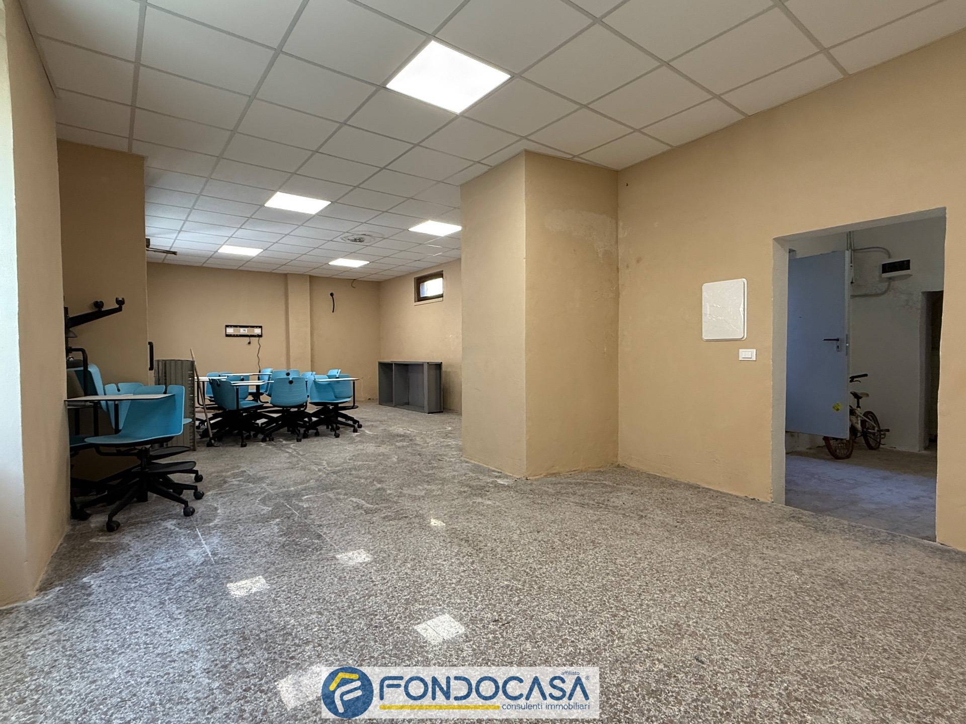 Locale commerciale in vendita a Passirano