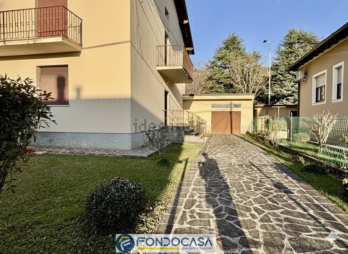 Villa bifamiliare in vendita a Coccaglio