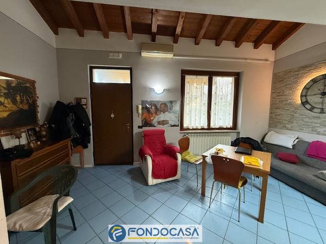 Appartamento in vendita a Lograto