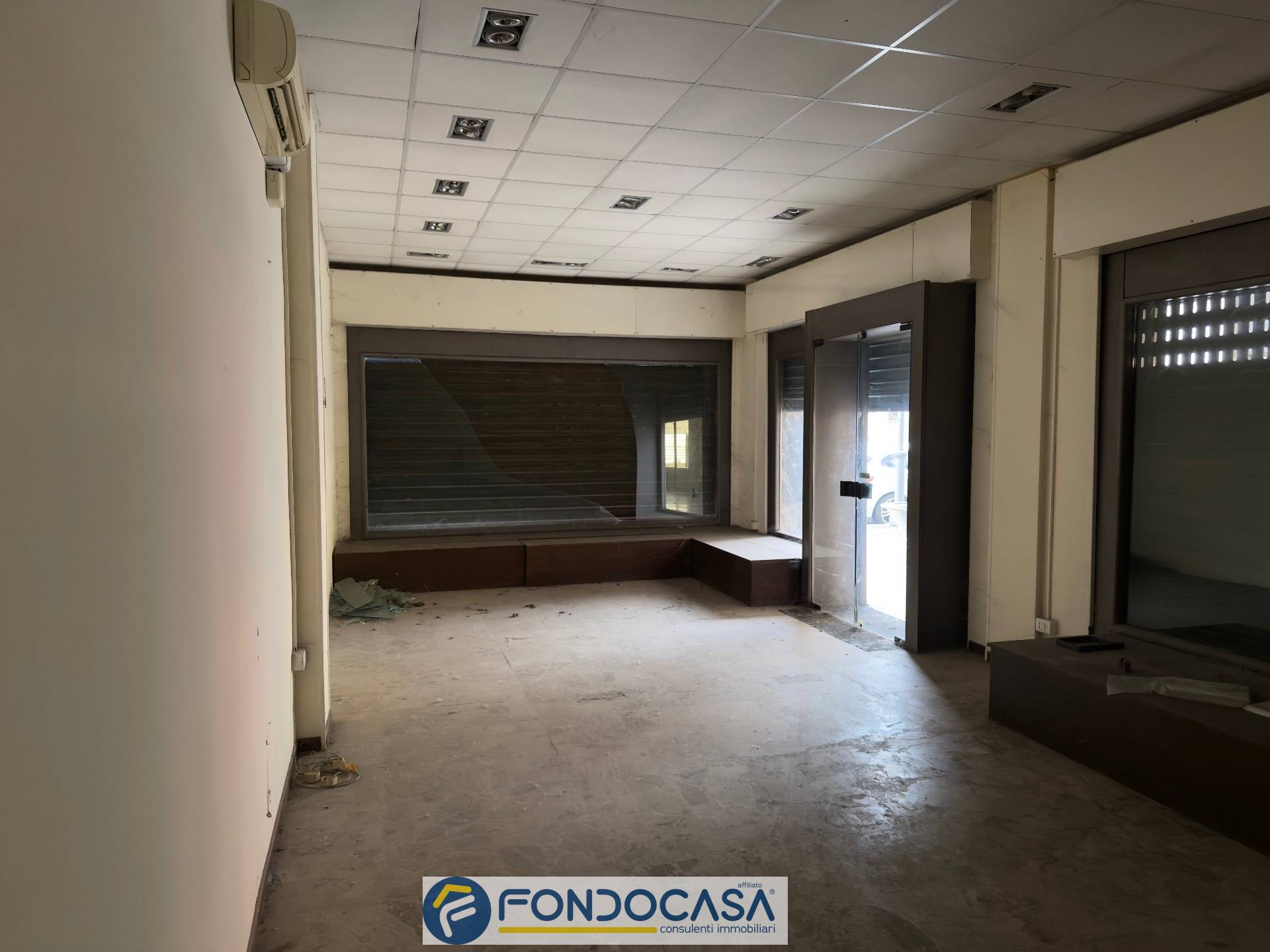 Locale commerciale in vendita a Rovato