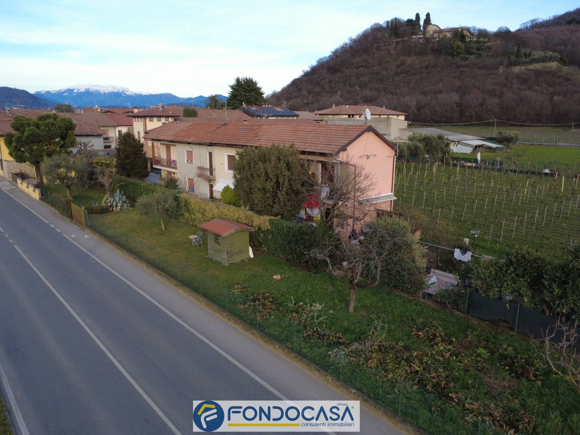 Casa indipendente in vendita a Erbusco, Spina