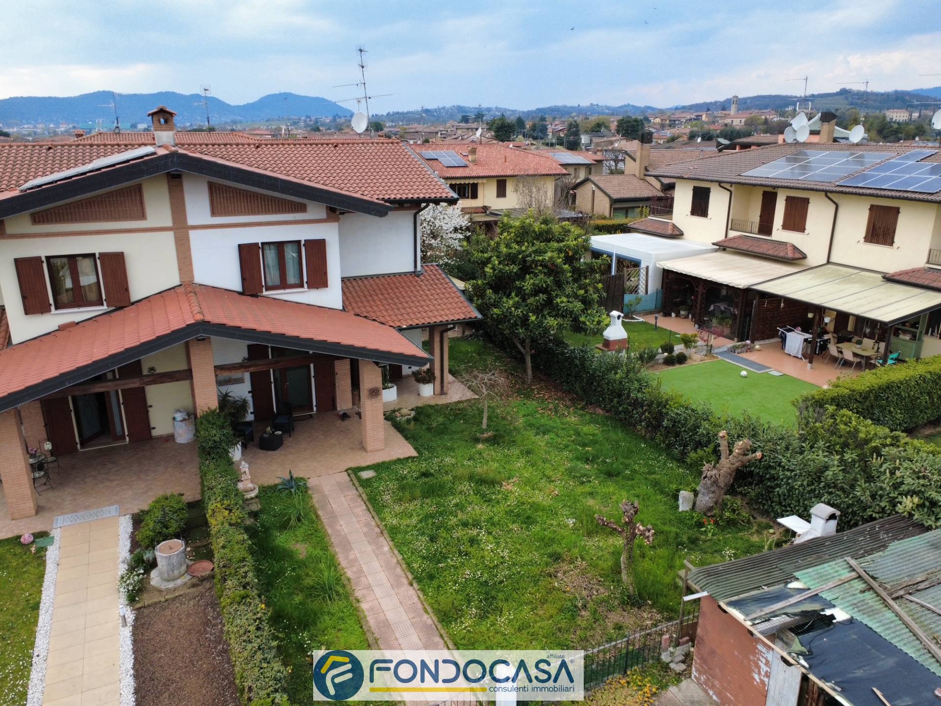 Villa bifamiliare in vendita a Cazzago San Martino