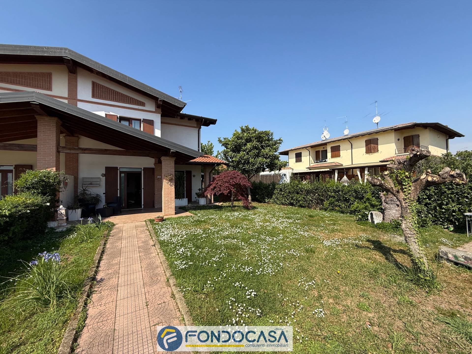 Villa bifamiliare in vendita a Cazzago San Martino