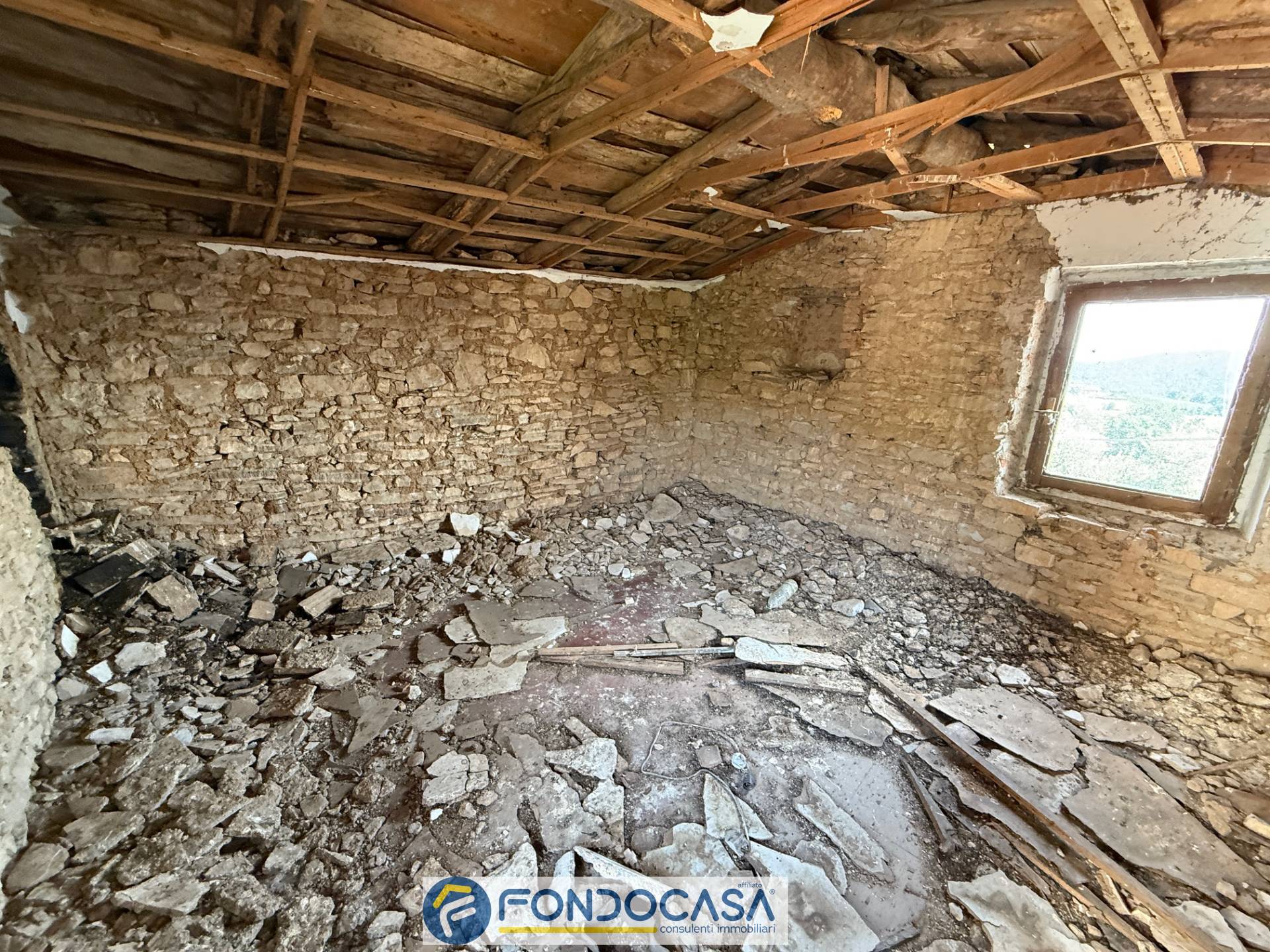 Rustico in vendita a Monticelli Brusati