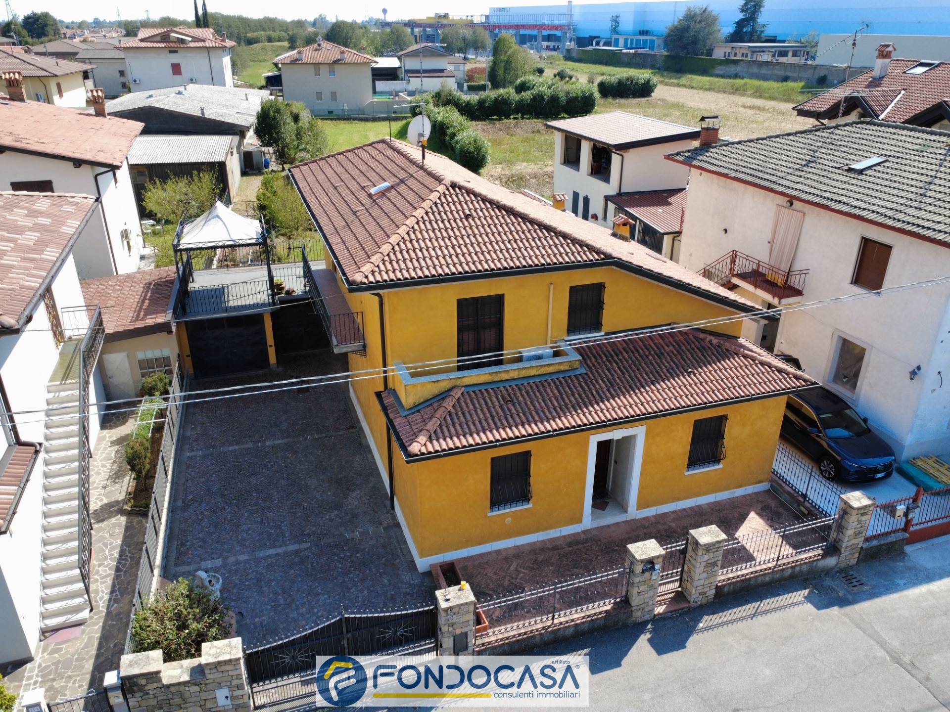 Villa in vendita a Travagliato