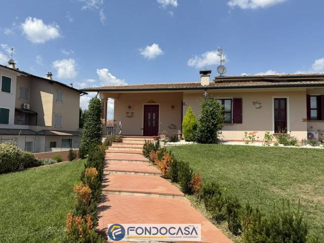 Villa in vendita a Maclodio