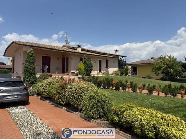 Villa in vendita a Maclodio