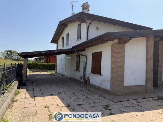 Villa in vendita a Brandico