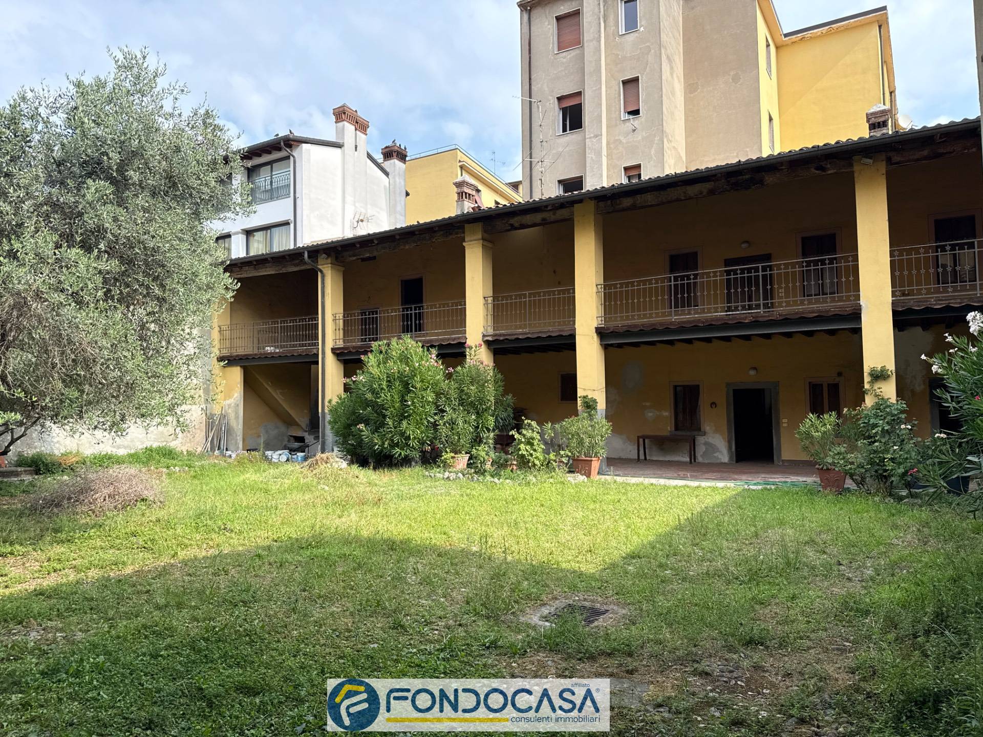 Rustico in vendita a Corte Franca