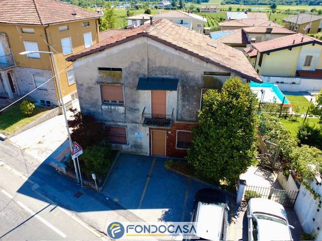 Villa in vendita a Adro