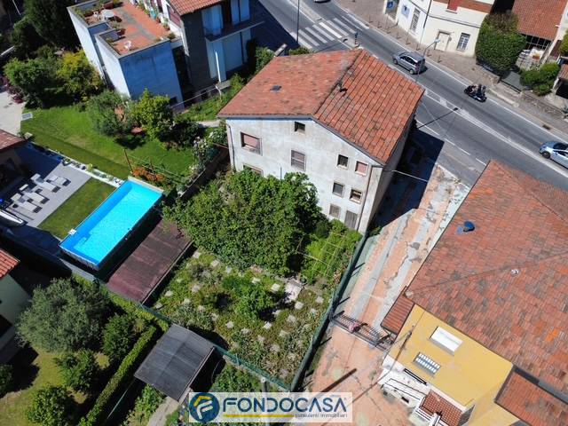 Villa in vendita a Adro