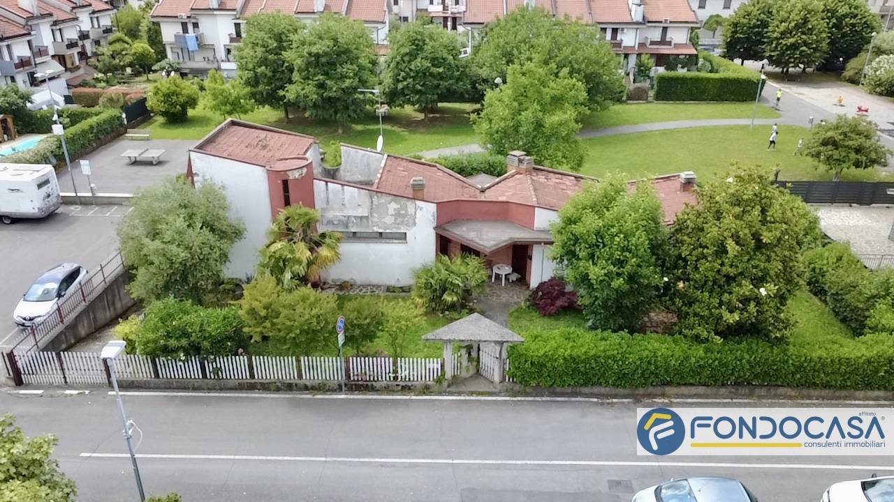 Villa in vendita a Capriolo