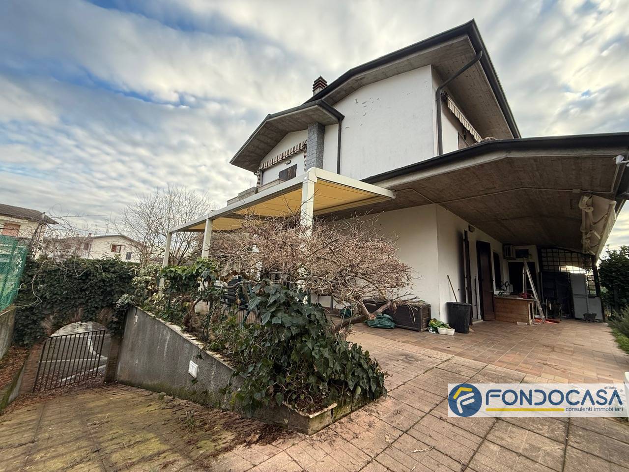 Villa bifamiliare in vendita a Palazzolo sull'Oglio