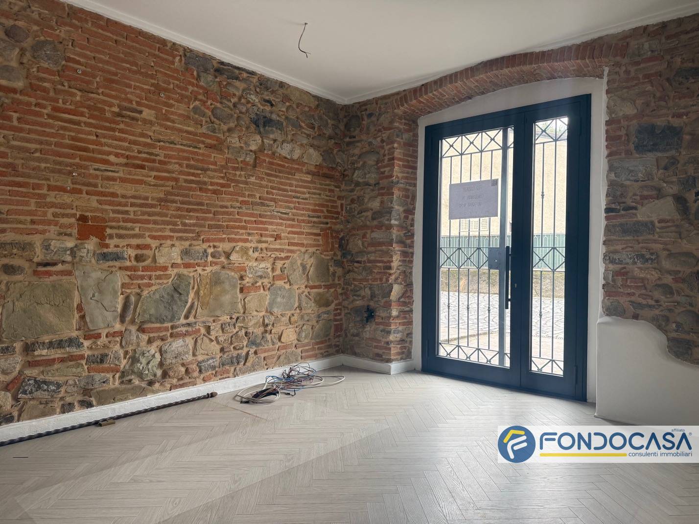 Locale commerciale in affitto a Palazzolo sull'Oglio