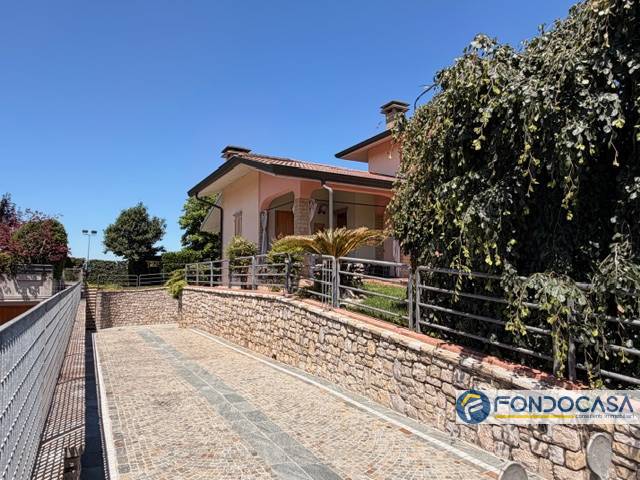 Villa bifamiliare in vendita a Pontoglio