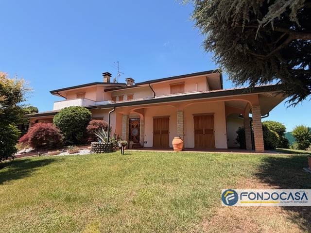 Villa in vendita a Palazzolo sull'Oglio
