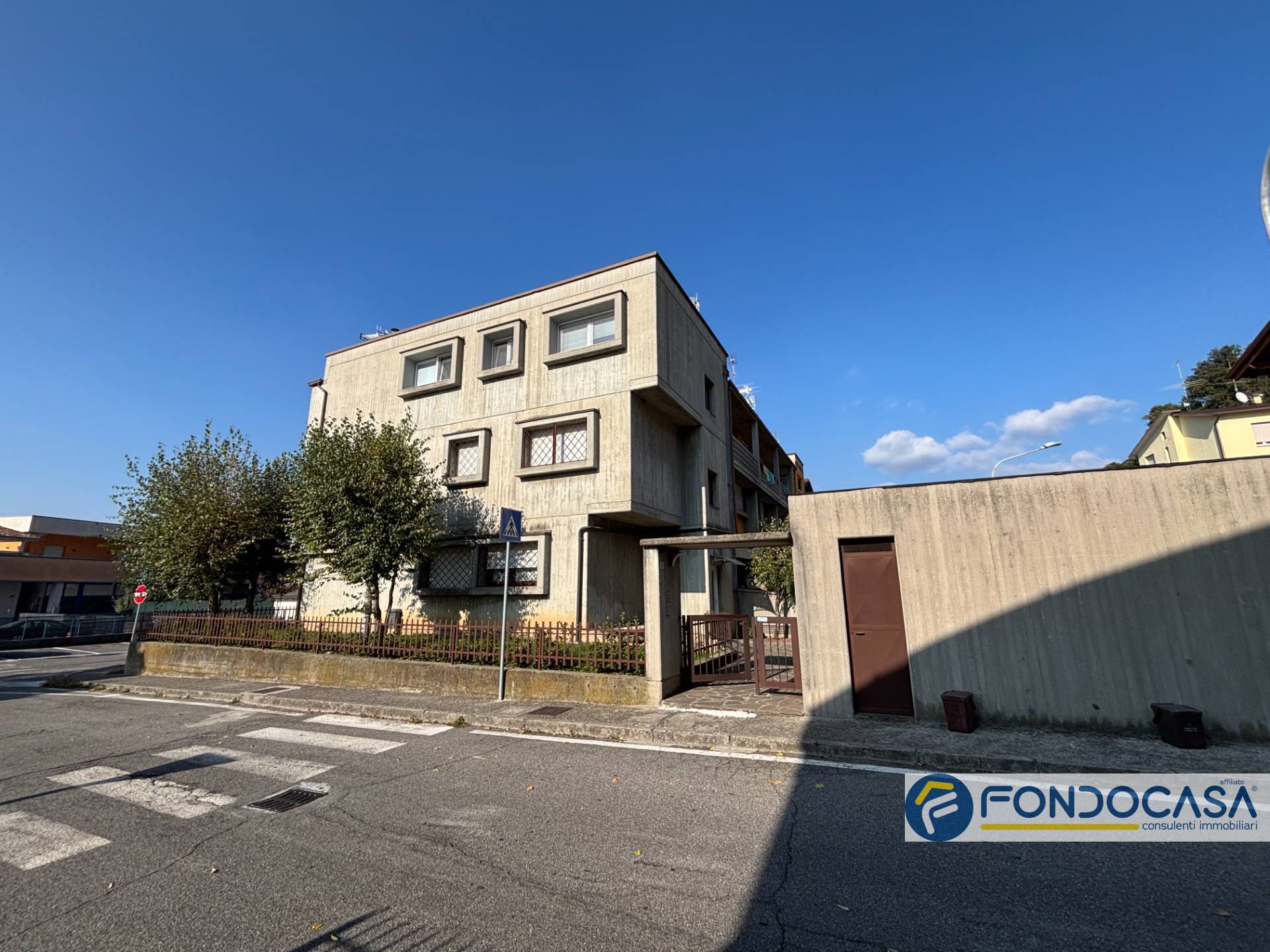 Box o garage in vendita a Capriolo