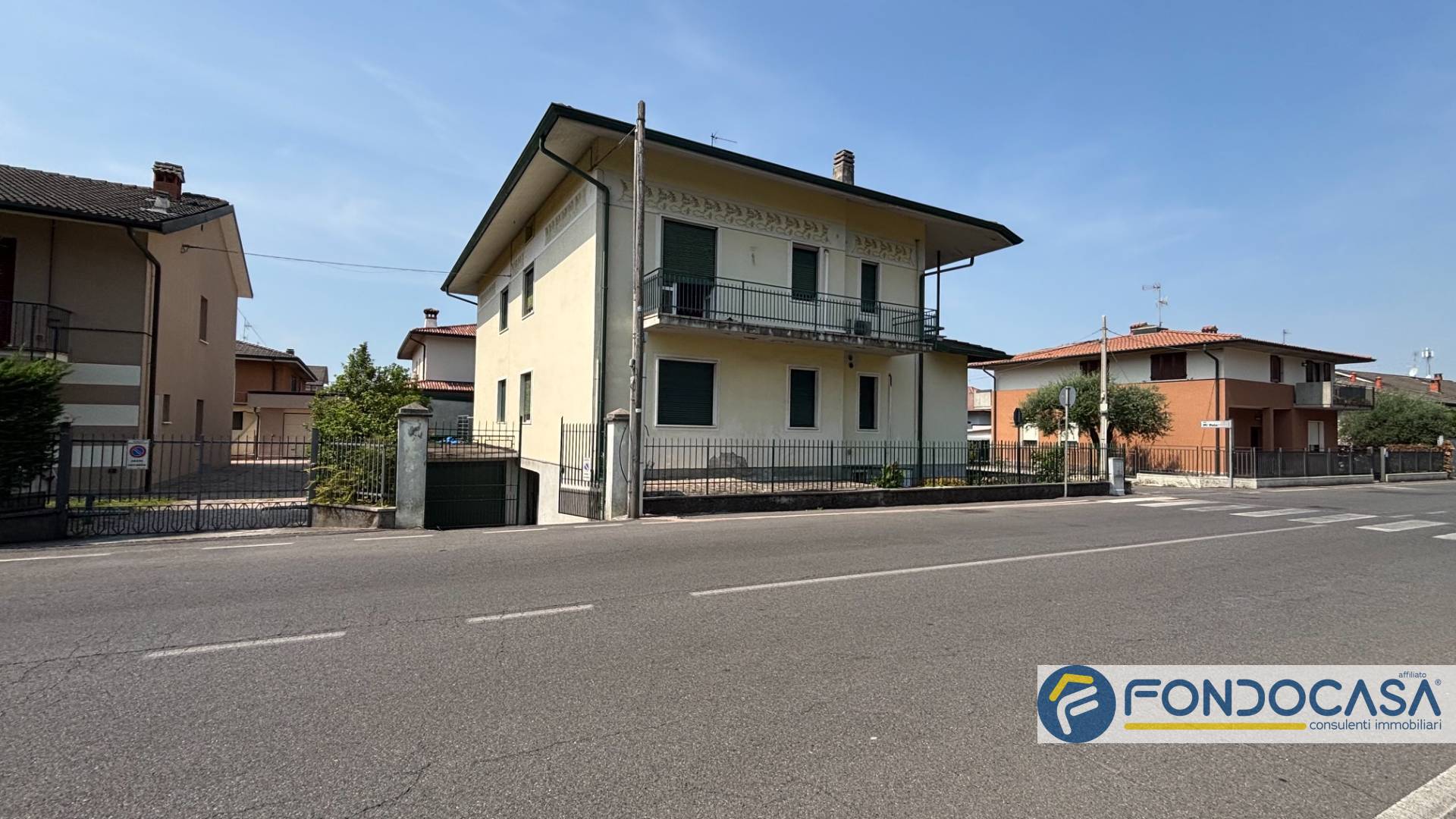 Villa bifamiliare in vendita a Palazzolo sull'Oglio