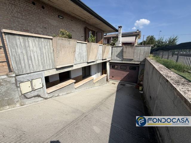Villa bifamiliare in vendita a Palazzolo sull'Oglio