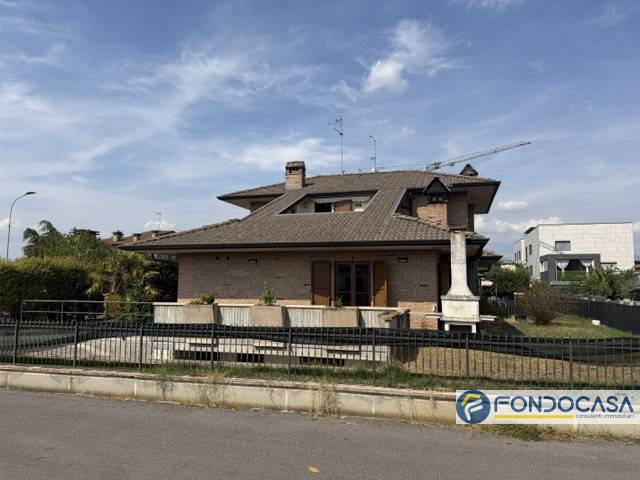 Villa bifamiliare in vendita a Palazzolo sull'Oglio