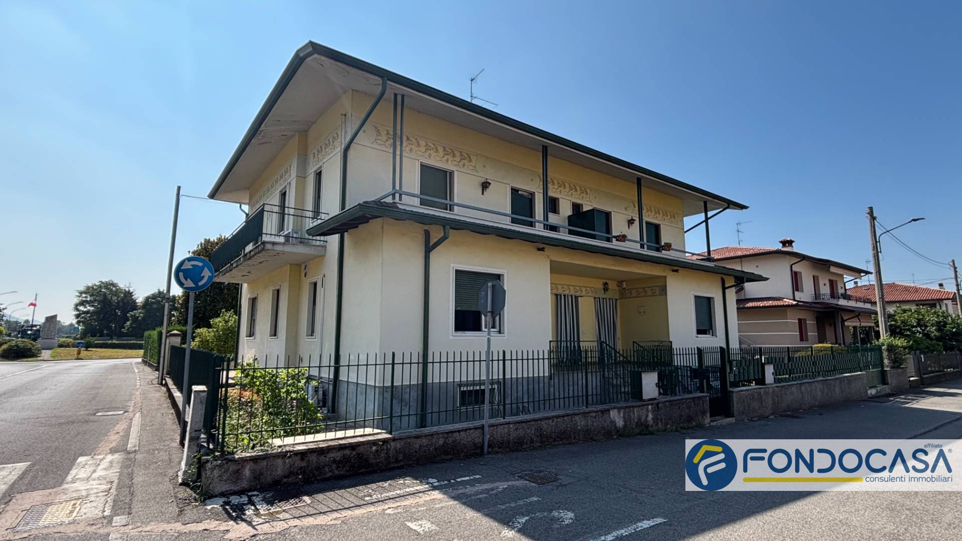 Villa bifamiliare in vendita a Palazzolo sull'Oglio