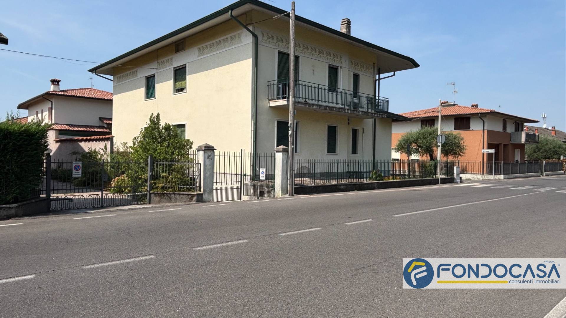Villa bifamiliare in vendita a Palazzolo sull'Oglio