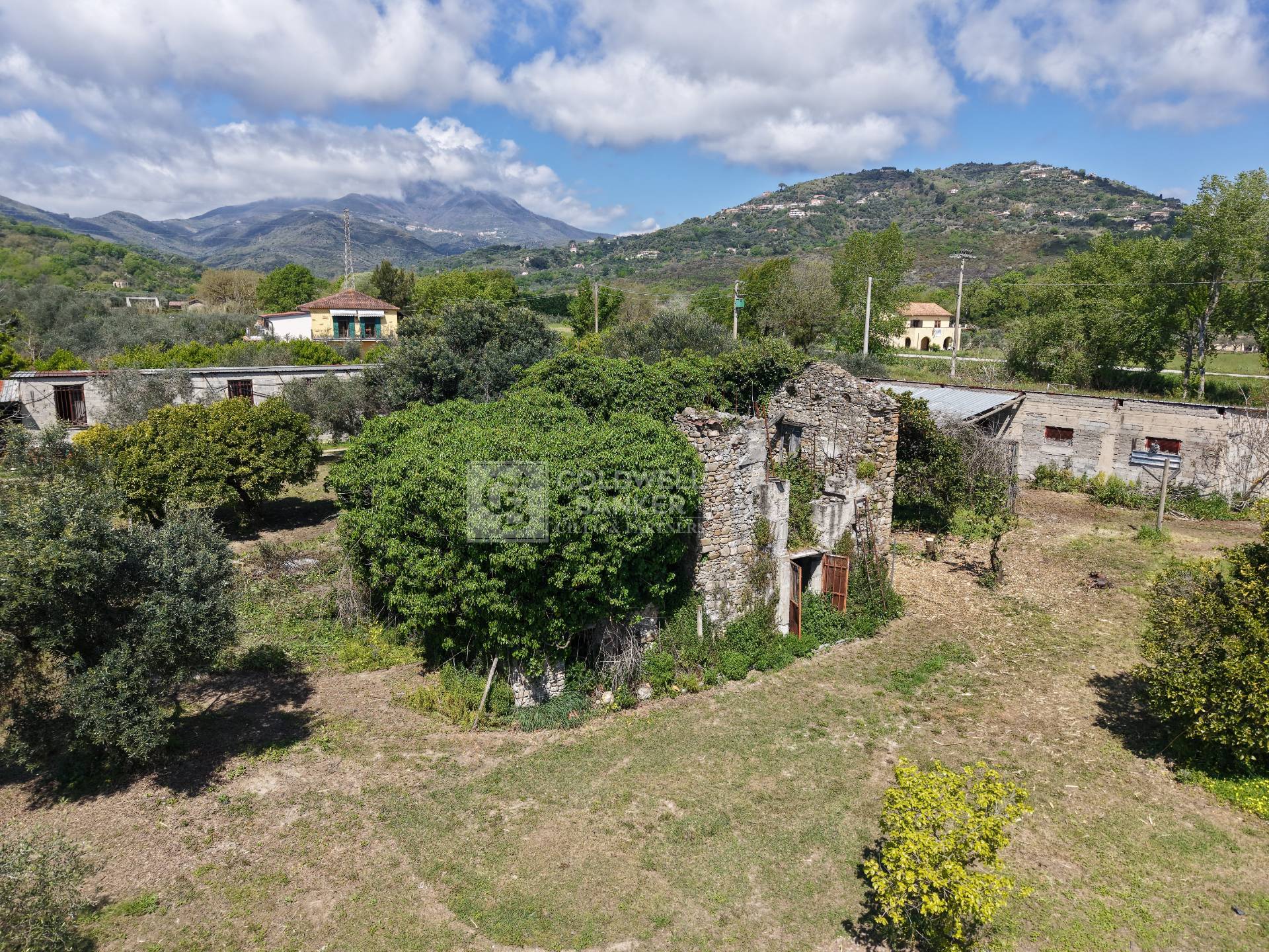 Rustico/Casale/Corte in vendita a Casal Velino