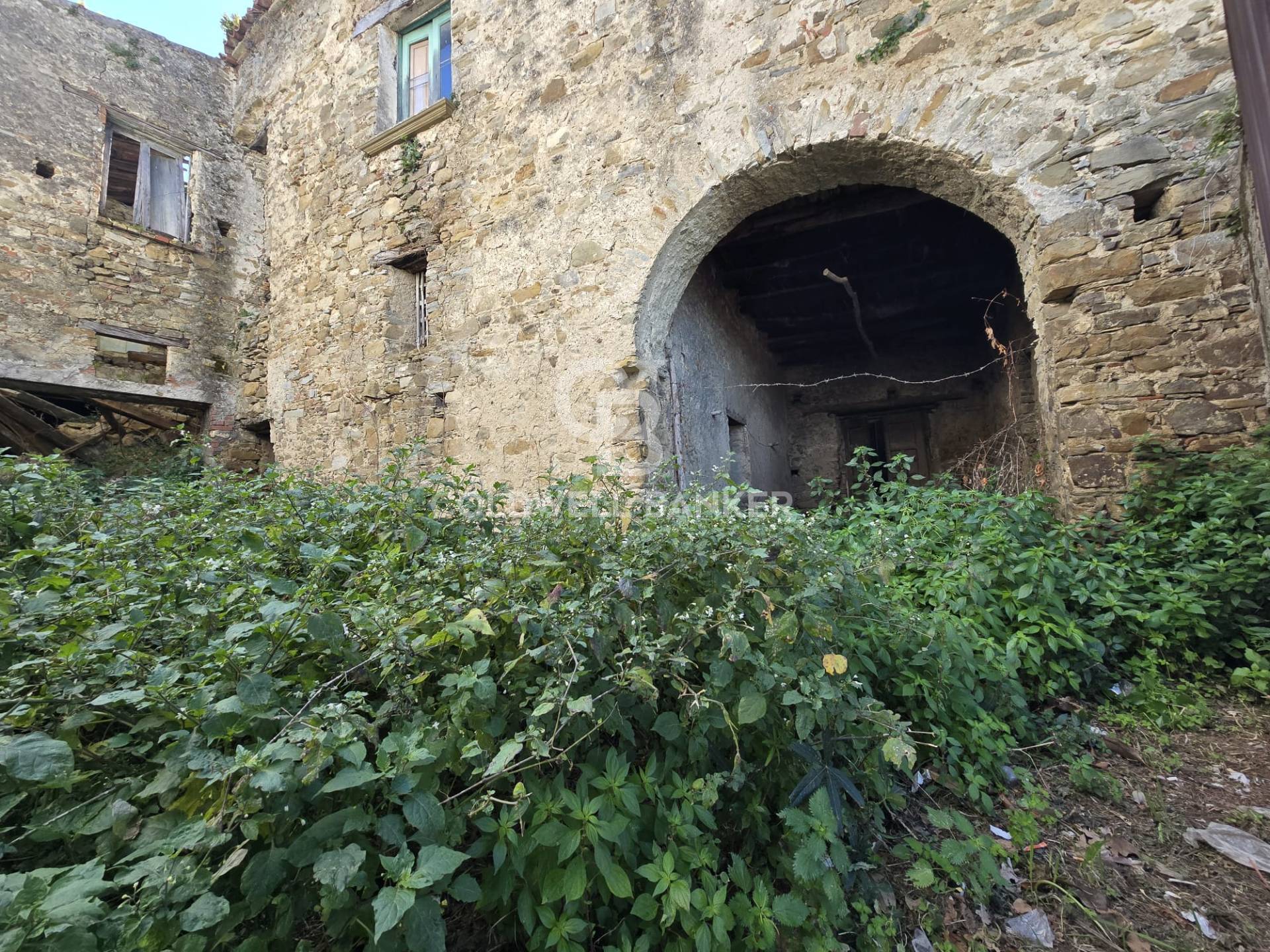 Palazzo in vendita a Ogliastro Cilento, Eredita