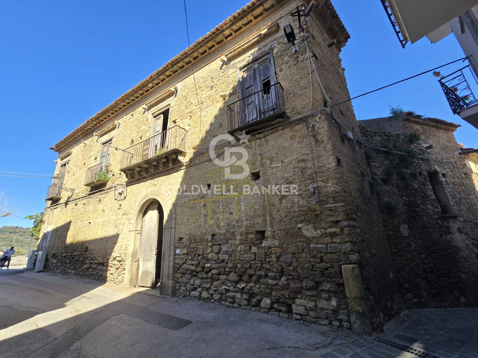 Palazzo in vendita a Ogliastro Cilento, Eredita