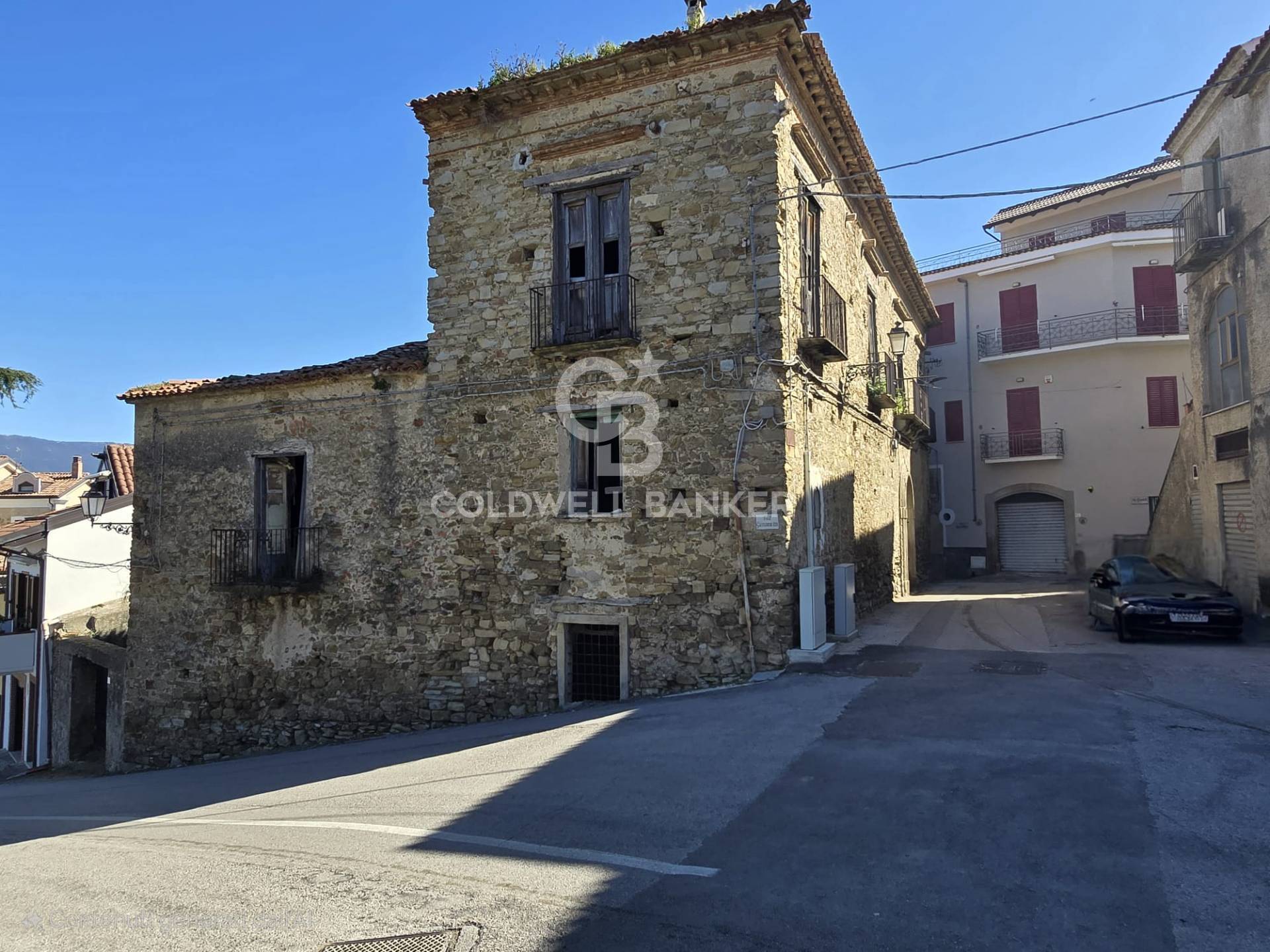 Palazzo in vendita a Ogliastro Cilento, Eredita